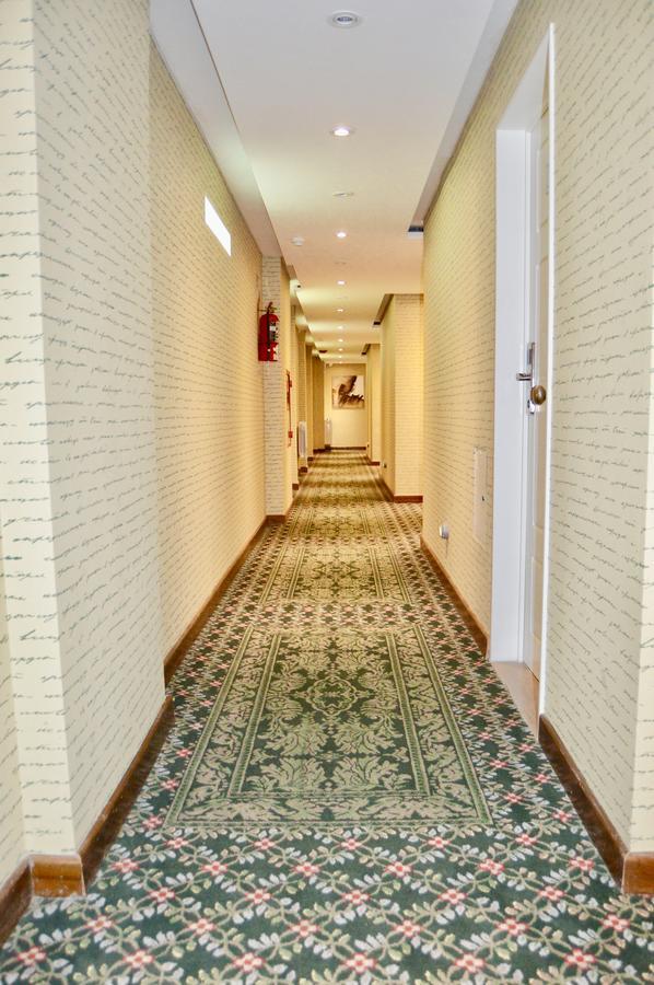 Hotel 6 De Octubre Buenos Aires Exterior photo